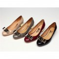 Women's Ferragamo Vara Pump in Nappa Grey